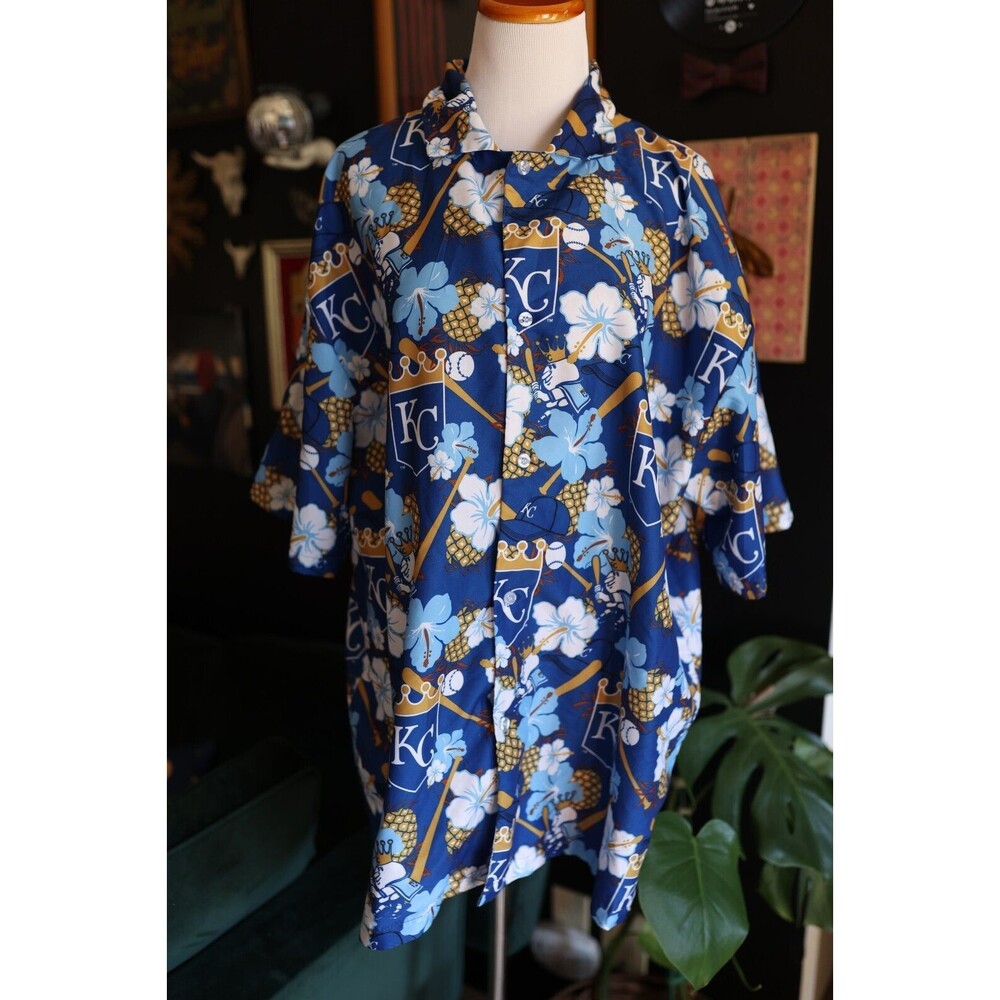 KC Royals Mens Minitmart Hawaiian Short Sleeve Oversize Button Up Shirt Size XL